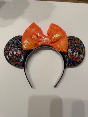 Disney Halloween-themed Minnie Mouse ear